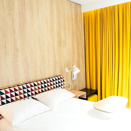 Hotel Ibis Styles Caen Centre Historique Zewnętrze zdjęcie