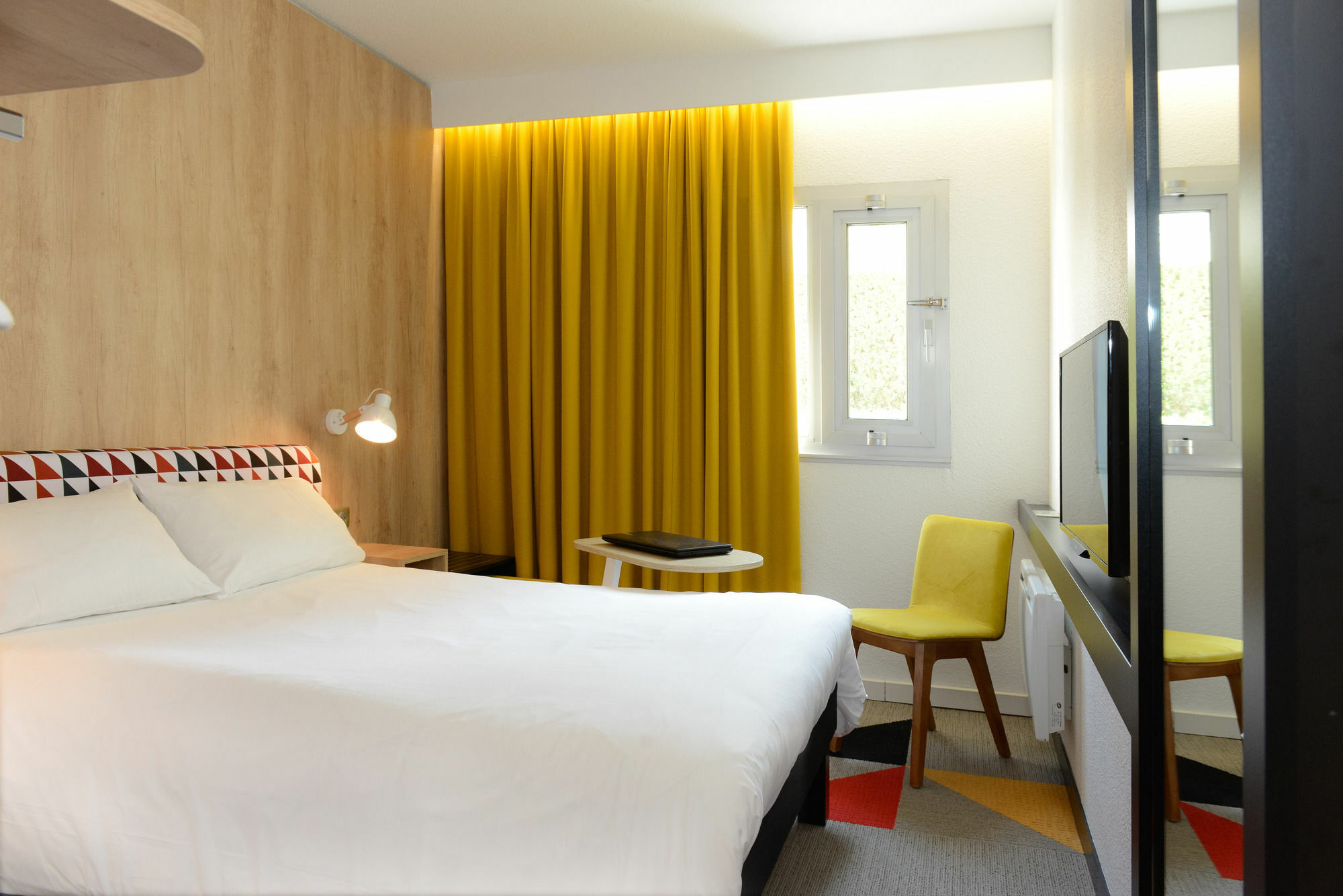Hotel Ibis Styles Caen Centre Historique Zewnętrze zdjęcie