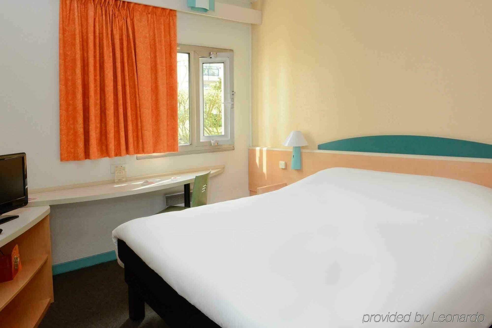 Hotel Ibis Styles Caen Centre Historique Zewnętrze zdjęcie